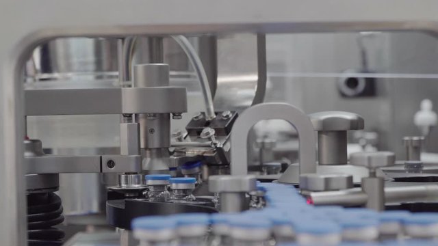 Equipment for the pharmaceutical and chemical industry, the work of the installation for filling and sealing of vials with medicine