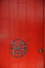 Porte rouge