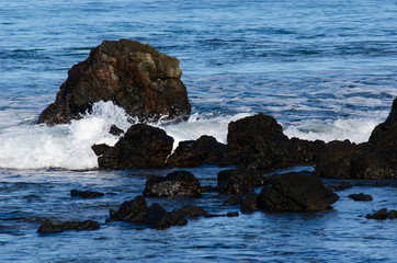 Waves over Black Rock