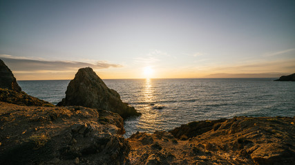 Atardecer desde un acantilado