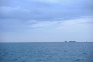 Obraz premium cloudy day make raining in the ocean