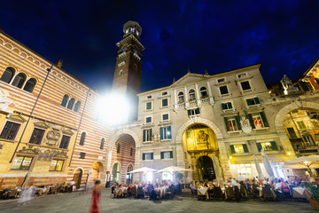 Fototapeta na wymiar Illuminated Verona streets in night