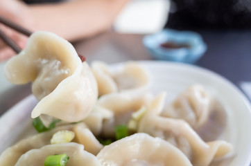 eat boiled jiaozi