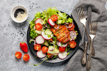 Chicken and fresh vegetable salad
