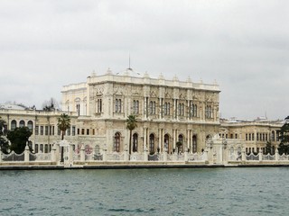 Fototapeta na wymiar Dolmabahce Palace besides Bosphorus in Istanbul, Turkey. Dolmabahce Palace was the main administrative center of the Ottoman Empire.