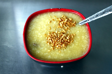 Freshly cooked Goto or rice porridge with beef innards