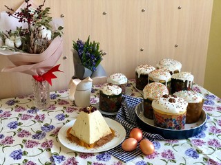 christmas cake, easter bread, Easter eggs, curd easter