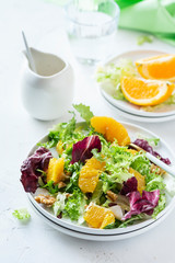 Salad with oranges and walnut