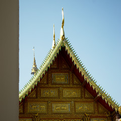 Naklejka premium roof of thai temple in thailand