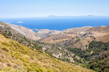 Fototapeta na wymiar Panoramic of the mountains of the islands of Greece