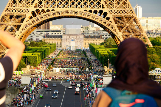 Eiffel tower golden hour