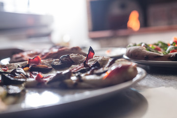 Preparazione pizza napoletana