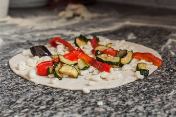 Preparazione pizza napoletana