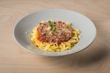 Piatto di tagliatelle al sugo