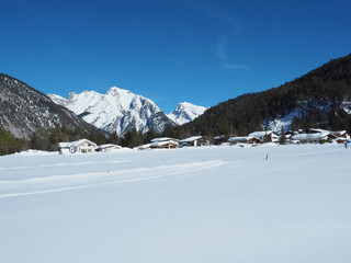 Fototapeta na wymiar Tirol - Scharnitz im Winter