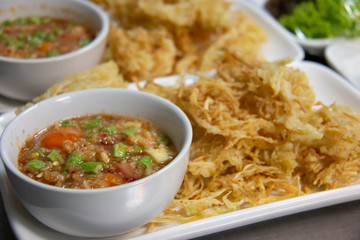  frie papaya salad and spicy sauce