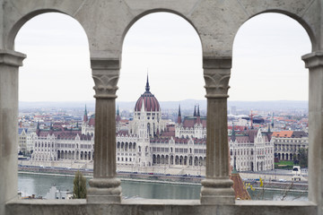 Naklejka premium Hungarian Parliament Building seen from the Fisherman's Bastion.