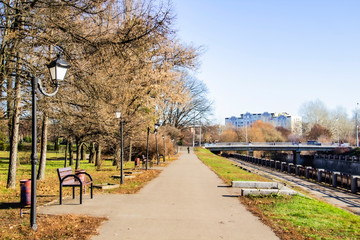 Fototapeta premium The square in city Sumy. The road in the park. Ukraine