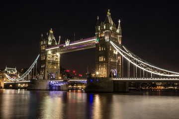 Fototapeta na wymiar Tower Bridge in London at night.