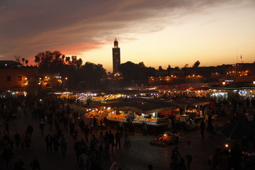 Fototapeta na wymiar Marrakech, Morocco »; Spring 2017: Sunset of the night market in Marrakech square from above