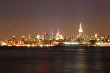 Fototapeta na wymiar New York bei Nacht