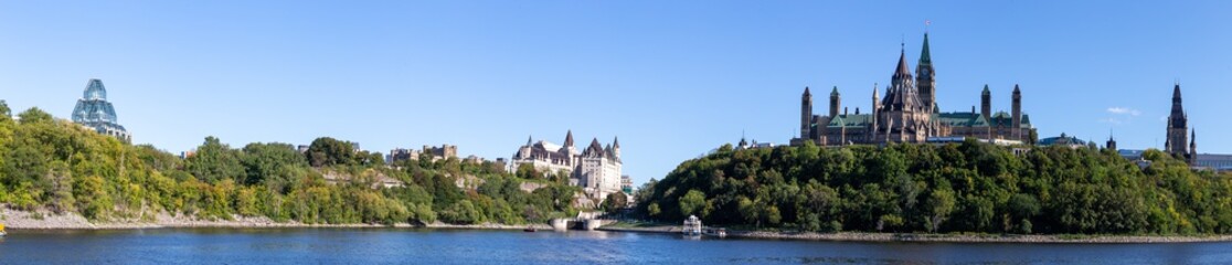 Fototapeta na wymiar Ottawa Panorama - Kultur, Luxus und Regierung