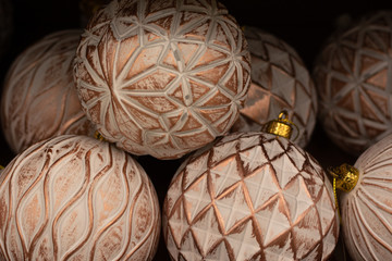 New Year's balls on the spruce. Descarable toys. New Year's Eve