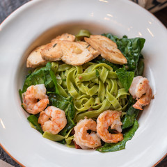 Green Tagliatelle Pasta with Spinach, Prawns and Chicken