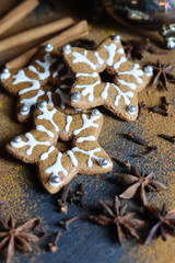 Weihnachtsplätzchen/ Lebkuchen/ Kekse mit Gewürzen