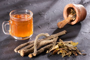 Valeriana officinalis - Valerian twigs and tea