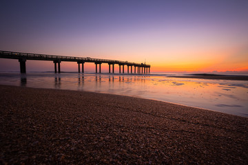 Obraz premium Sunrise at the St. Augustine Pier 