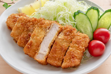 とんかつとキャベツの盛り合わせ