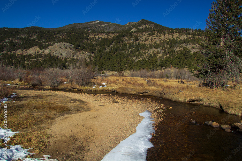 Wall mural rmnp 11/2019