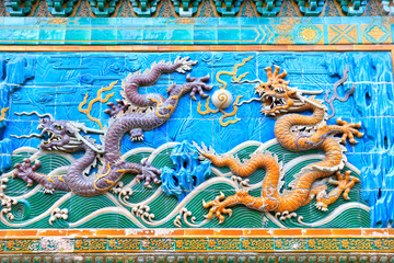Chinese glazed tile dragon sculpture