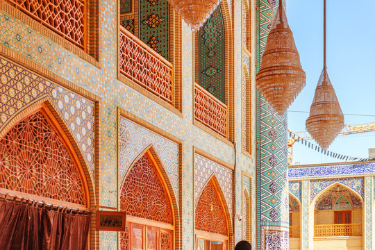 Gorgeous details of Persian exterior of the Shah Cheragh Mosque