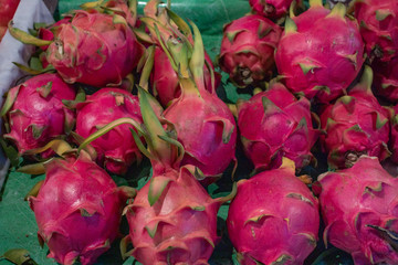 Obraz na płótnie Canvas red dragon fruit in the market