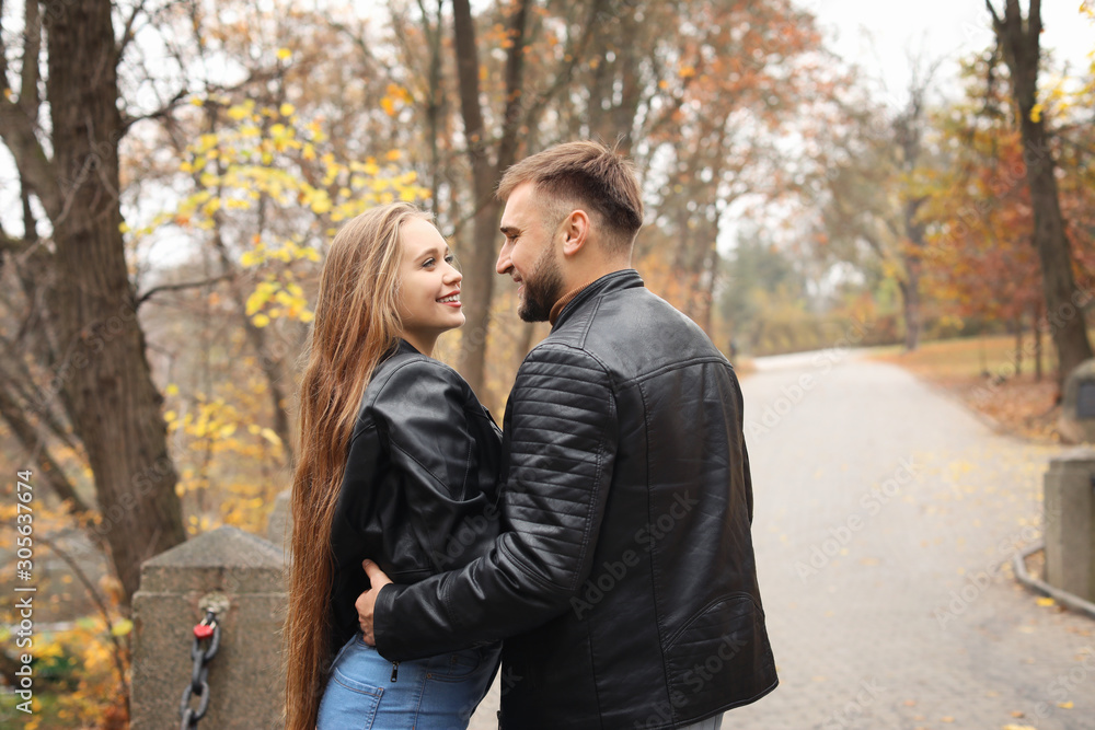 Canvas Prints Loving young couple in autumn park