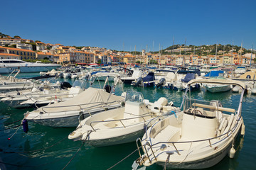 Fototapeta na wymiar Port of Cassis old town. Provence, France