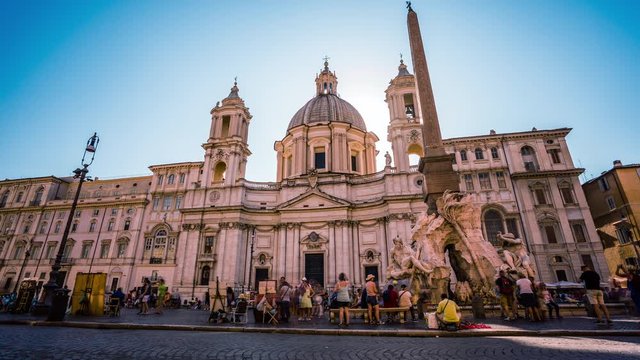 Tourists visiting Piazza Navona & Sant'Agnese in Agone in Rome time lapse