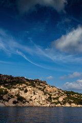 Obraz premium Granite coast of Mediterranean sea in Maddalena archipelago, Sardinia, Italy.