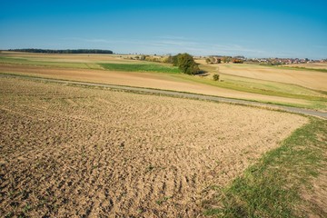 Herbstlich abgeerntete Felder in Oberfranken Deutschland