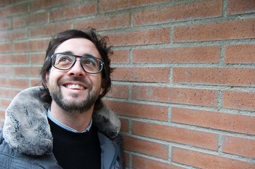 hombre sonriente