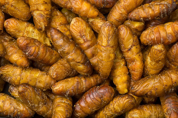  Crispy silkworms