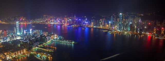 Fototapeta na wymiar 中華人民共和国・香港 SKY100からの夜景 パノラマ