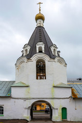 Obraz premium Pskov, the bell tower of the ancient Orthodox Church of Michael the Archangel