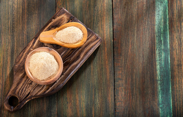 Lepidium meyenii - Dry organic powder superfood in a bowl