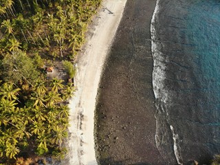 Luftaufnahme von einsamen Strand