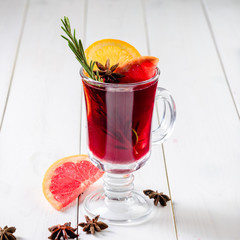 mulled wine with orange and grapefruit