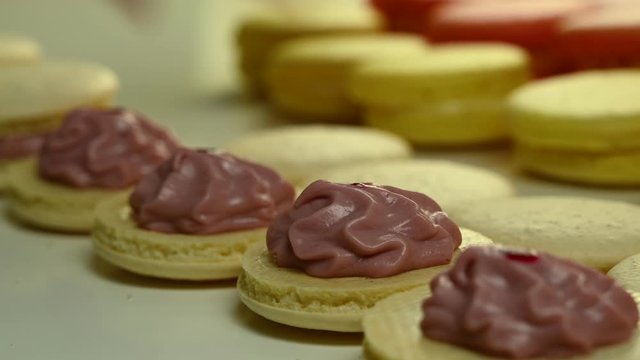 Connecting two halves of macaroons