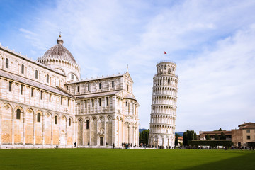 Leaning tower in Pisa, Italy. - obrazy, fototapety, plakaty